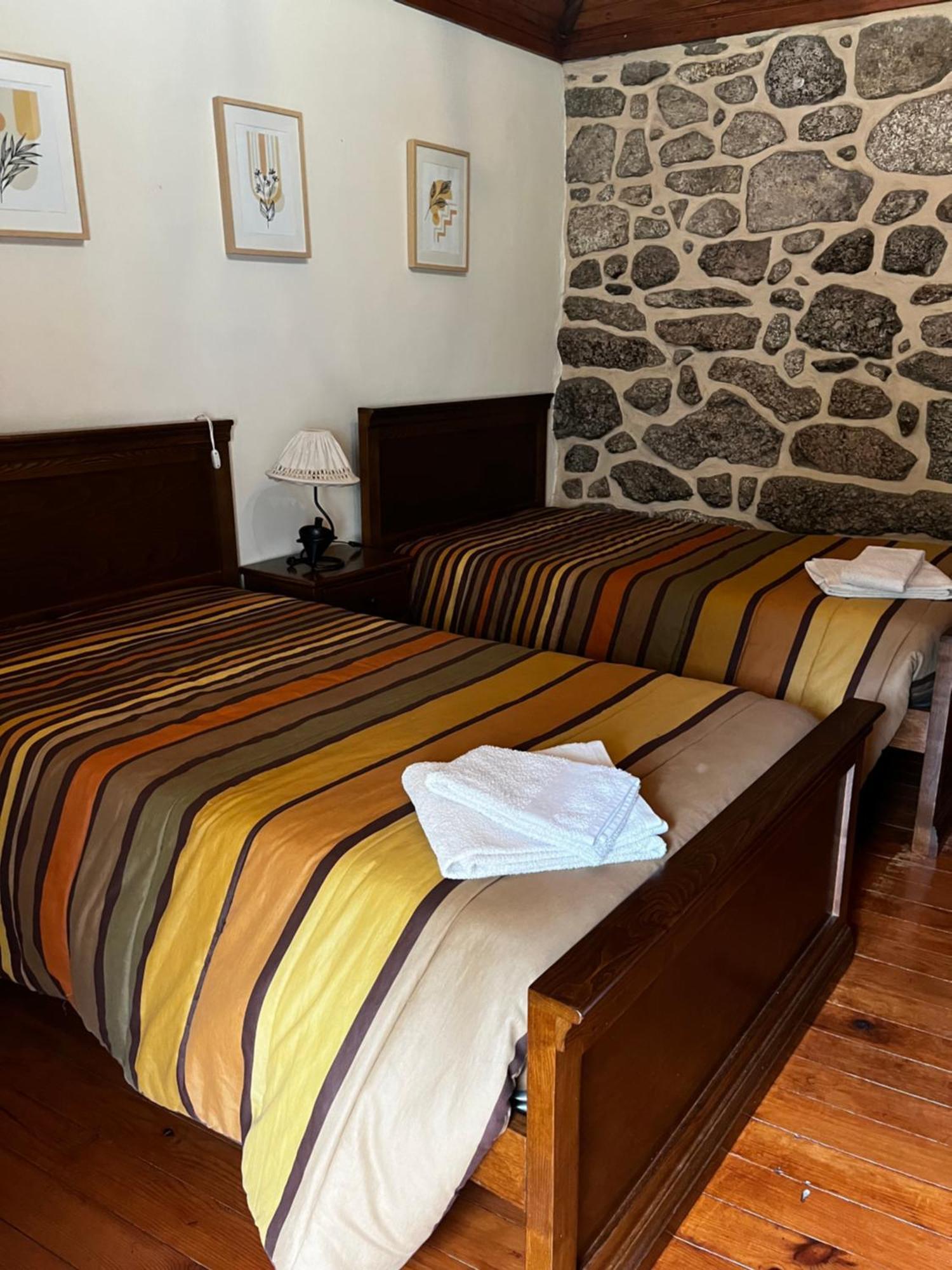 Casa Padre Alexandre Guest House Covide ภายนอก รูปภาพ